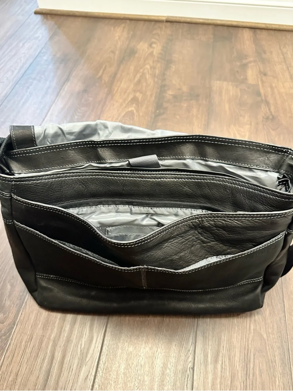 EBAGS Black Leather Laptop Messenger Bag with Adjustable Strap